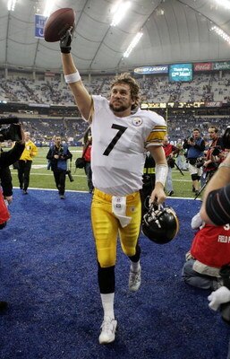 INDIANAPOLIS - JANUARY 15:  Ben Roethlisberger #7 of the Pittsburgh Steelers walks off the field following the STeelers 21-18 win over the Inidanapolis Colts during the AFC Divisional Playoffs January 15, 2006 at the RCA Dome in Indianapolis, Indiana.  (P