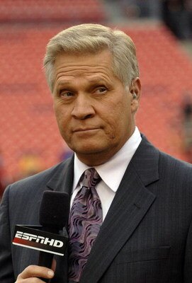 Sideline reporter Chris Mortensen  on ESPN Monday Night Football September 11, 2006 in Washington.  The Minnesota  Vikings defeated the Redskins  19 - 16.  (Photo by Al Messerschmidt/Getty Images)