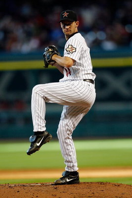 HOUSTON - APRIL 06: Roy Oswalt #44 of the Houston Astros pitches against the Chicago Cubs during the Opening Day game on April 6, 2009 at Minute Maid Park in Houston, Texas. (Photo by Chris Graythen/Getty Images)
