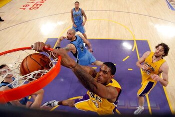LOS ANGELES, CA - APRIL 27:  Trevor Ariza #3 of the Los Angeles Lakers dunks the ball against the Utah Jazz in Game Five of the Western Conference Quarterfinals during the 2009 NBA Playoffs at Staples Center on April 27, 2009 in Los Angeles, California. N