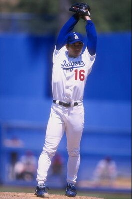 30 May 1998:  Hideo Nomo #16 of the Los Angeles Dodgers during a game against the Cincinnati Reds at the Dodger Stadium in Los Angeles, California.  The Dodgers defeated the Reds 6-5. Mandatory Credit: Stephen Dunn  /Allsport