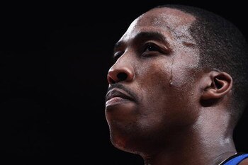 NEW YORK - FEBRUARY 25:  Dwight Howard #12 of the Orlando Magic looks on against the New York Knicks at Madison Square Garden February 25, 2009 in New York City. NOTE TO USER: User expressly acknowledges and agrees that, by downloading and/or using this P