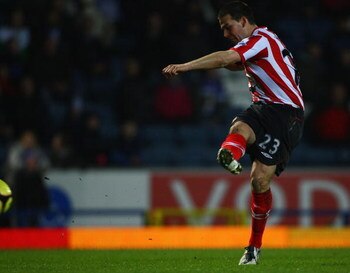 BLACKBURN, UNITED KINGDOM - FEBRUARY 04:  David Healy of Sunderland scores a goal during the FA Cup sponsored by E.on Fourth Round Replay match between Blackburn Rovers and Sunderland at Ewood Park on February 4, 2009 in Blackburn, England.  (Photo by Mat
