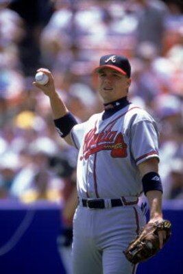 1 Jul 2000:  Chipper Jones #10 of the Atlanta Braves gets ready to throw the ball during the game against the New York Mets at Shea Stadium in Flushing, New York. The Mets defeated the Braves 9-1.Mandatory Credit: Ezra O. Shaw  /Allsport
