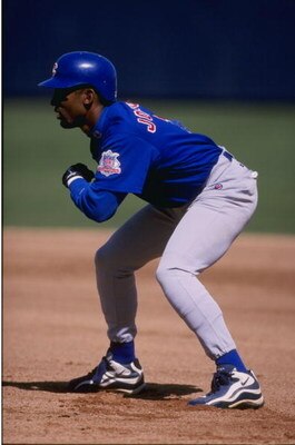 9 Mar 1998:  Outfielder Lance Johnson of the Chicago Cubs in action during a spring training game against the Anaheim Angels at the Tempe Diablo Stadium in Tempe, Arizona.  The Cubs won the game, 10-2. Mandatory Credit: Jed Jacobsohn  /Allsport