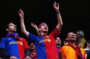 LONDON, ENGLAND - MAY 06:  Barcelona fans show their colours during the UEFA Champions League Semi Final Second Leg match between Chelsea and Barcelona at Stamford Bridge on May 6, 2009 in London, England.  (Photo by Jamie McDonald/Getty Images)