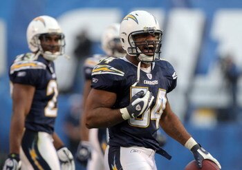 SAN DIEGO - DECEMBER 16:  Stephen Cooper #54 of the San Diego Chargers celebrates his interception against the Detroit Lions during the fourth quarter at Qualcomm Stadium December 16, 2007 in San Diego California.  (Photo by Harry How/Getty Images)