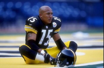 8 Aug 1998:  Wide receiver Hines Ward #15 of the Pittsburgh Steelers looks on during a pre-season game against the Buffalo Bills at the Three Rivers Stadium in Pittsburgh, Pennsylvania. The Steelers defeated the Bills 24-13. Mandatory Credit: Andy Lyons