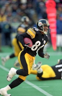 3 Dec 2000:  Hines Ward #86 of the Pittsburgh Steelers runs with the ball during the game against the Oakland Raiders at the Three Rivers Stadium in Pittsburgh, Pennsylvania.  The Steelers defeated the Raiders 21-20.Mandatory Credit: Tom Pidgeon  /Allspor