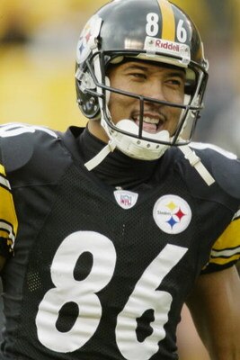 PITTSBURGH - DECEMBER 8 :   Hines Ward #86 of the Pittsburgh Steelers during a game against the Houston Texans on December 8, 2002 at Heinz Field in Pittsburgh, Pennsylvania. The Texans beat the Steelers 24-6. (Photo by Tom Pidgeon/Getty Images)