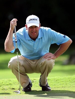 HONOLULU - JANUARY 15:  Harrison Frazar looks over a birdie putt during the first round of the Sony Open at Waialae Country Club on January 15, 2009 in Honolulu, Hawaii.  (Photo by Sam Greenwood/Getty Images)