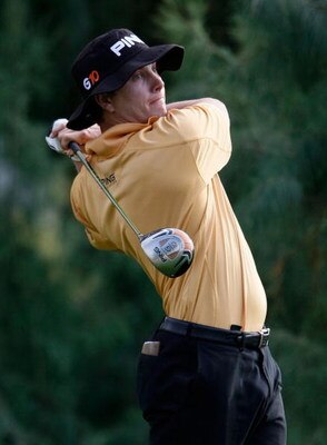 LA QUINTA, CA - JANUARY 23:  Chris Stroud hits a tee shot on the 16th hole during the third round of the Bob Hope Chrysler Classic at the Nicklaus Course at PGA West on January 23, 2009 in La Quinta, California.  (Photo by Jeff Gross/Getty Images)