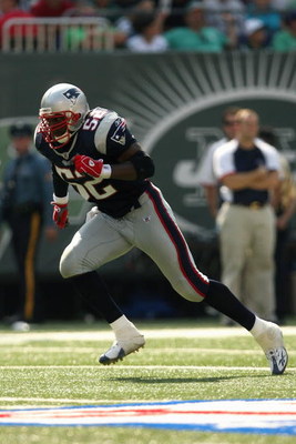 EAST RUTHERFORD, NJ - SEPTEMBER 09: Eric Alexander #52 of the New England Patriots stands on the field against the New York Jets during the NFL game on September 9, 2007 at Giants Stadium in East Rutherford, New Jersey. The Patriots defeated the Jets 38-1