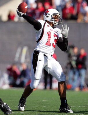 BLOOMINGTON, IN - NOVEMBER 3:  Nate Davis #13 of the Ball State Cardinals throws the ball against the Indiana Hoosiers during the game at Memorial Stadium November 3, 2007 in Bloomington, Indiana.  (Photo by Andy Lyons/Getty Images)