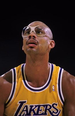 1988-1989:  A close up of Kareem Abdul-Jabbar of the Los Angeles Lakers just before shooting a free trow during a game in the 1988-1989 season.     Mandatory Credit: Tim DeFrisco  /Allsport