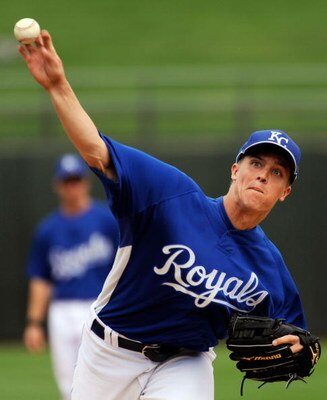SURPRISE, AZ - MARCH 03:  Pitcher Zack Greinke #23 of the Kansas City Royals warms up before the start of a spring training game against the Cleveland Indians at the Surprise Stadium on March 3, 2009 in Surprise, Arizona.  (Photo by Kevork Djansezian/Gett