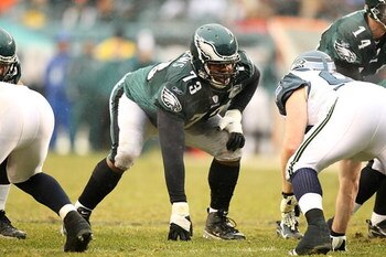 PHILADELPHIA - DECEMBER 2:  Shawn Andrews #73 of the Philadelphia Eagles crouches into position at the line of scrimmage during the NFL game against the Seattle Seahawks at the Lincoln Financial Field on December 2, 2007 in Philadelphia, Pennsylvania. (Ph