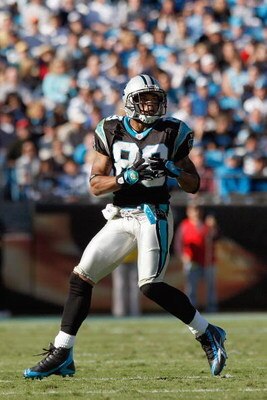 CHARLOTTE, NC - OCTOBER 19:  Steve Smith #89 of the Carolina Panthers moves to catch the pass during the game against the New Orleans Saints at Bank of America Stadium on October 19, 2008 in Charlotte, North Carolina.  (Photo by Kevin C. Cox/Getty Images)