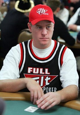LAS VEGAS - JULY 31:  Poker player Erick Lindgren competes on the fourth day of the first round of the World Series of Poker no-limit Texas Hold 'em main event at the Rio Hotel & Casino July 31, 2006 in Las Vegas, Nevada. More than 8,700 players have regi