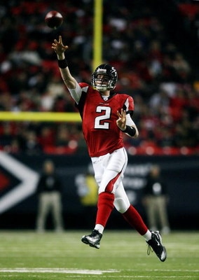 ATLANTA - DECEMBER 28: Quarterback Matt Ryan #2 of the Atlanta Falcons throws a pass against the St. Louis Rams at Georgia Dome on December 28, 2008 in Atlanta, Georgia.  (Photo by Doug Benc/Getty Images)