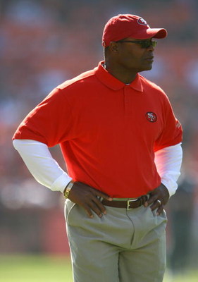 SAN FRANCISCO - OCTOBER 26:  San Francisco 49ers head coach Mike Singletary looks on prior to the start of the game against the Seattle Seahawks at Candlestick Park on October 26, 2008 in San Francisco, California.  (Photo by Jeff Gross/Getty Images)
