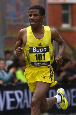 MANCHESTER, ENGLAND - MAY 17:  Haile Gebreselassie of Ethiopia on his way to victory in the Bupa Great Manchester Run on May 17, 2009 in Manchester, England.  (Photo by Alex Livesey/Getty Images)