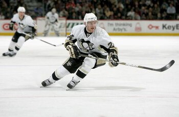 DENVER - JANUARY 10:  Matt Cooke #24 of the Pittsburgh Penguins skates against the Colorado Avalanche at the Pepsi Center on January 10, 2009 in Denver, Coloado. The Avalanche defeated the Penguins 5-3.  (Photo by Doug Pensinger/Getty Images)