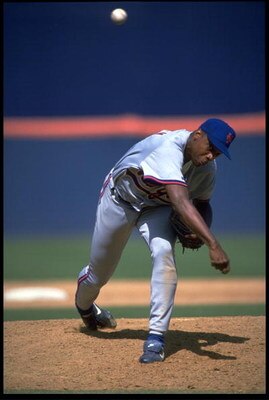 21 JUL 1993:  NEW YORK METS PITCHER DWIGHT GOODEN RELEASES A PITCH DURING THE METS VERSUS SAN DIEGO PADRES GAME AT JACK MURPHY STADIUM IN SAN DIEGO, CALIFORNIA.  MANDATORY CREDIT:  STEPHEN DUNN/ALLSPORT USA