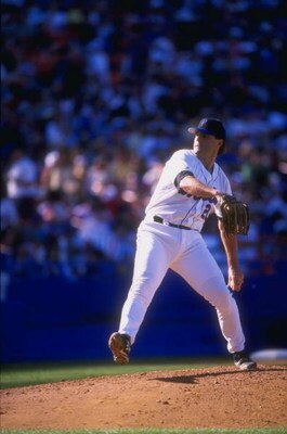 23 May 1998:  Al Leiter #22 of the New York Mets in action during a game against the Milwaukee Brewers at Shea Stadium in Flushing, New York. The Mets defeated the Brewers 3-0. Mandatory Credit: Steve Moore  /Allsport