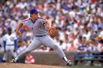 CHICAGO - 1989:  David Cone #44 of the New York Mets delivers a pitch during a game against the Chicago Cubs at Wrigley field, circa August of 1989 in Chicago, Illinois.  (Photo by Jonathan Daniel/Getty Images)
