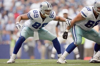 IRVING - AUGUST 28:  Tony Curtis #89 of the Dallas Cowboys moves on the line during a preseason game against the Minnesota Vikings on August 28, 2008 at Texas Stadium in Irving, Texas.  The Cowboys won 16-10.  (Photo by Brian Bahr/Getty Images) 