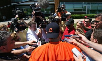 LAKE FOREST, IL - MAY 20: Jay Cutler #6 of the Chicago Bears meets with members of the media following an organized team activity (OTA) practice on May 20, 2009 at Halas Hall in Lake Forest, Illinois.  (Photo by Jonathan Daniel/Getty Images)