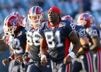 ORCHARD PARK, NY - SEPTEMBER 03: Terrell Owens #81 of the Buffalo Bills runs onto the field prior a preseason game against the Detroit Lions at Ralph Wilson Stadium on September 3, 2009 in Orchard Park, New York.  (Photo by Rick Stewart/Getty Images)