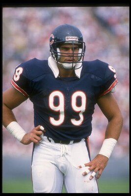 10 Sep 1989: Defensive lineman Dan Hampton of the Chicago Bears looks on during a game against the Cincinnati Bengals at Riverfront Stadium in Cincinnati, Ohio. The Bears won the game, 17-14.