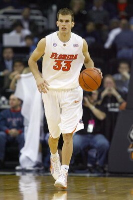 KANSAS CITY, MO - NOVEMBER 24:  Nick Calathes #33 of the Florida Gators dribbles the ball downcourt against the Syracuse Orange during the CBE Classic game on November 24, 2008 at the Sprint Center in Kansas City, Missouri. (Photo by Jamie Squire/Getty Im