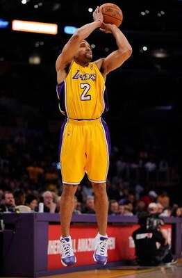 LOS ANGELES, CA - MAY 27:  Derek Fisher #2 of the Los Angeles Lakers shoots a jumper against the Denver Nuggets in Game Five of the Western Conference Finals during the 2009 NBA Playoffs at Staples Center on May 27, 2009 in Los Angeles, California. NOTE T