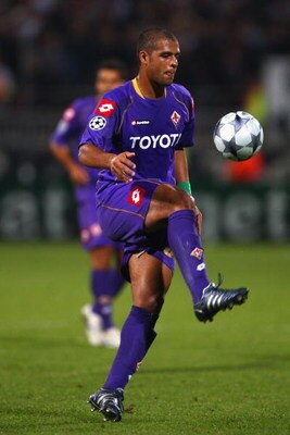 LYON, FRANCE - SEPTEMBER 17: Felipe Melo of Fiorentina during the UEFA Champions League Group F match between Lyon and Fiorentina at the Stade de Gerland on September 17, 2008 in Lyon, France.  (Photo by Michael Steele/Getty Images)