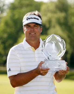 DUBLIN, OH - JUNE 1: Kenny Perry holds the championship trophy after winning the final round of the Memorial Tournament at Muirfield Village Golf Club on June 1, 2008 in Dublin, Ohio. (Photo by Hunter Martin/Getty Images)