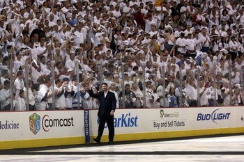 PITTSBURGH - JUNE 02:  Co-Owner and Chairman of the Pittsburgh Penguins Mario Lemieux waves to fans before Game Three of the 2009 NHL Stanley Cup Finals on June 2, 2009 at Mellon Arena in Pittsburgh, Pennsylvania.  (Photo by Bruce Bennett/Getty Images)