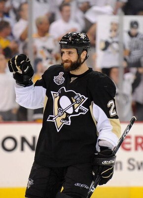 PITTSBURGH - JUNE 02:  Maxime Talbot #25 of the Pittsburgh Penguins reacts his empty netter against the Detroit Red Wings during Game Three of the 2009 NHL Stanley Cup Finals on June 2, 2009 at Mellon Arena in Pittsburgh, Pennsylvania.  (Photo by Harry Ho