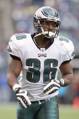 SEATTLE - NOVEMBER 02:  Brian Westbrook #36 of the Philadelphia Eagles walks on the field during the game against the Seattle Seahawks at Qwest Field on November 2, 2008 in Seattle, Washington. (Photo by Otto Greule Jr/Getty Images)