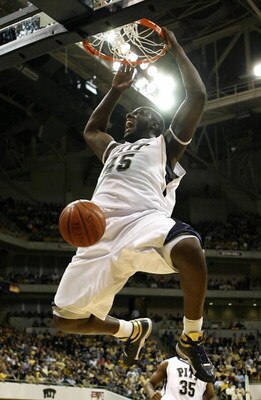 PITTSBURGH - JANUARY 19: DeJuan Blair #45 of the Pittsburgh Panthers gets in for a second half dunk while playing the Syracuse Orange on January 19, 2009 at the Petersen Events Center in Pittsburgh, Pennsylvania. Pittsburgh won the game 78-60. (Photo by G