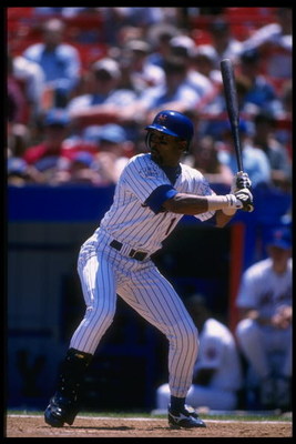 26 Jun 1996: Outfielder Lance Johnson of the New York Mets prepares to swing during a game against the Colorado Rockies at Shea Stadium in Flushing, New York. The Rockies won the game, 5-3. Mandatory Credit: Al Bello /Allsport