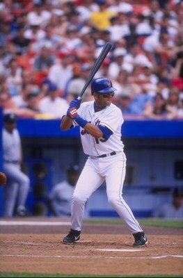 26 Jun 1998:  Edgardo Alfonzo #13 of the New York Mets in action during an interleague game against the New York Yankees at Shea Stadium in Flushing, New York.  The Yankees defeated the Mets 7-2. Mandatory Credit: David Seelig  /Allsport