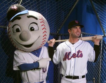 NEW YORK - APRIL 04:  Mr. Met poses points to the new wax figure of New York Mets' pitcher David Wright at Madame Tussauds in Times Square on April 4, 2007 in New York City.  (Photo by Peter Kramer/Getty Images)