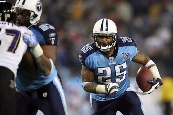 NASHVILLE, TN - JANUARY 10:  Running back LenDale White #25 of the Tennessee Titans runs the ball against the Baltimore Ravens during the AFC Divisional Playoff Game on January 10, 2009 at LP Field in Nashville, Tennessee.  (Photo by Andy Lyons/Getty Imag