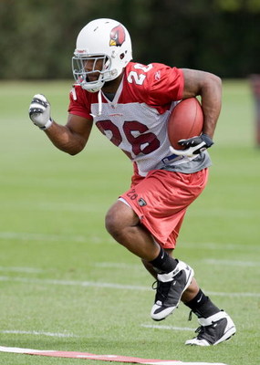 TEMPE, AZ - MAY 1 :  Chris Wells #26 of the Arizona Cardinals runs during a team minicamp at the team training facility on May 1, 2009 in Tempe, Arizona.  (Photo by Jonathan Willey/Getty Images)