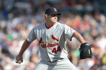CHICAGO - APRIL 22: Jason Isringhausen #44 of the St. Louis Cardinals delivers the pitch against the Chicago Cubs on April 22, 2007 at Wrigley Field in Chicago, Illinois. (Photo by Jonathan Daniel/Getty Images)