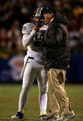 KANSAS CITY, MO - DECEMBER 06:  Head coach Gary Pinkel of the Missouri Tigers talks with quarterback Chase Daniel #10 during the first half of the game against the Oklahoma Sooners on December 6, 2008 at Arrowhead Stadium in Kansas City, Missouri.  (Photo