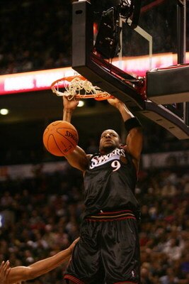 TORONTO - NOVEMBER 8:  Andre Iguodala #9 of the Philadelphia 76ers dunks during the game against the Toronto Raptors on November 8, 2006 at the Air Canada Centre in Toronto, Canada. The Raptors defeated the Sixers 106-104. NOTE TO USER: User expressly ack